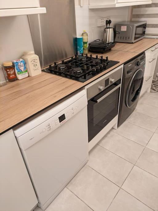 Flat, Apartment In Haggerston N1, Central London Exteriör bild